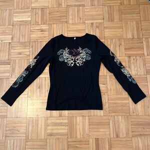 Longs-sleeve Graphic 90’s Top with flower detail